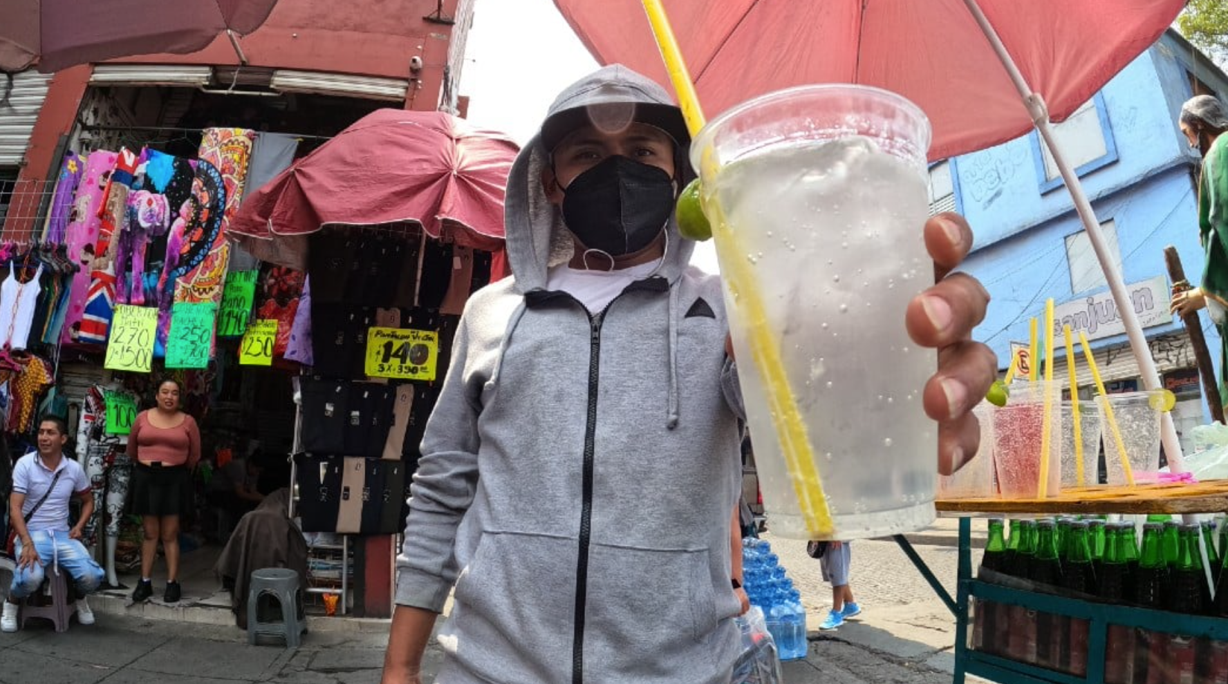 Suero callejero de CDMX, popular bebida que quita la sed
